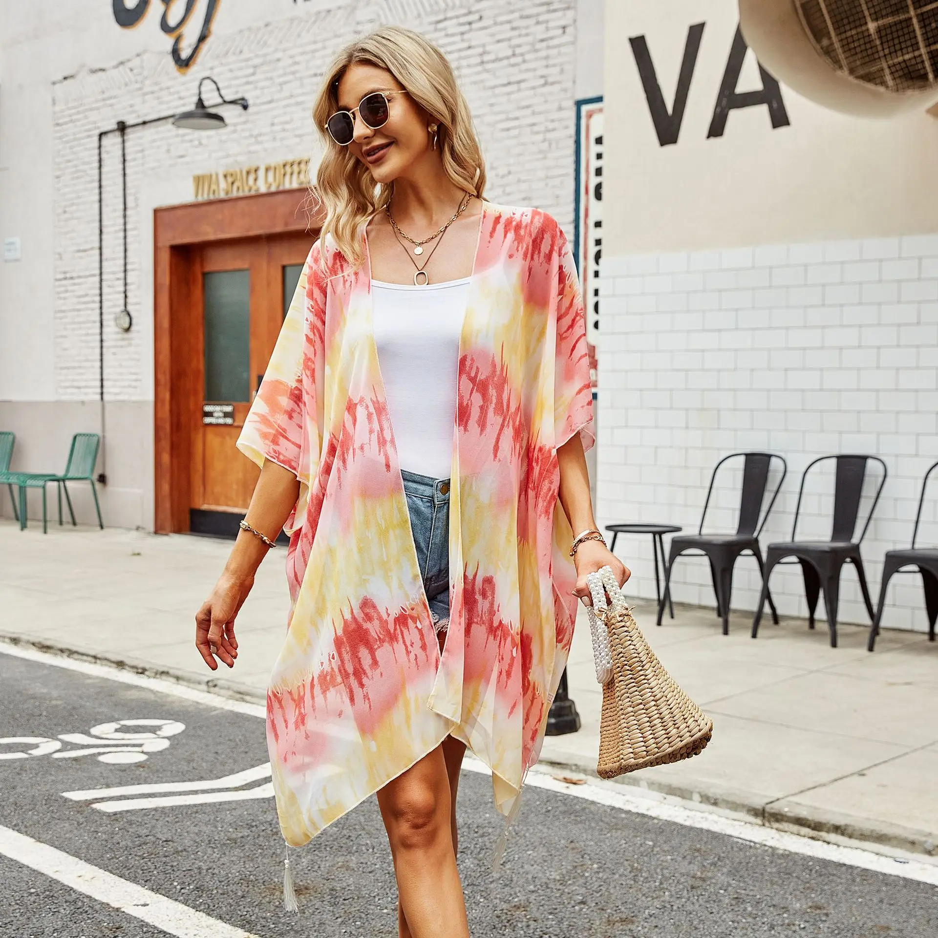 2022 Summer New Street Leisure Chiffon Tassel Beach Women Shawl Sunscreen Sunshade Cardigan Cloak Lady Coat Poncho Capes Red
2022 Summer New Street Leisure Chiffon Tassel Beach Women Shawl Sunscreen Sunshade Cardigan Cloak Lady Coat Poncho Capes Red