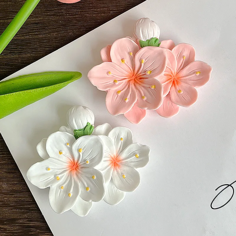 20 шт. большой цветущий персик из смолы, очаровательный Матовый Цветок с плоской задней стороной, кабошон, «сделай сам», товары для красоты телефона 53x57 мм
20 шт. большой цветущий персик из смолы, очаровательный Матовый Цветок с плоской задней стороной, кабошон, «сделай сам», товары для красоты телефона 53x57 мм