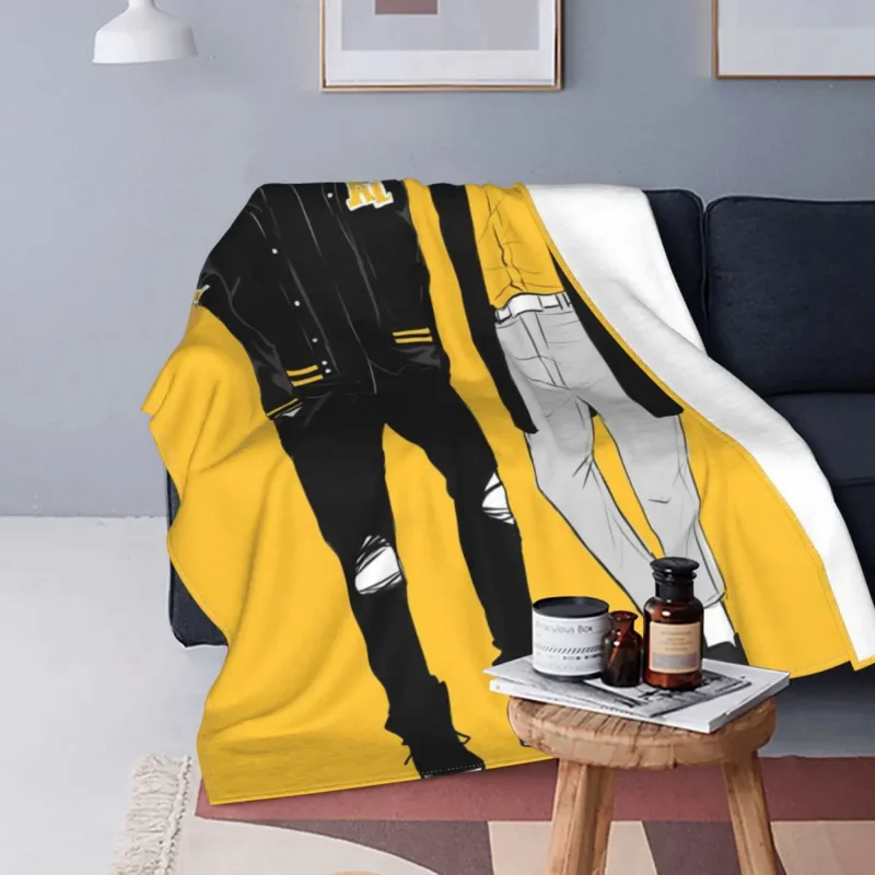 

Aslan Jade Eiji Flannel Throw Blankets Banana Fish Anime Blanket for Bedding Bedroom Super Soft Plush Thin Quilt