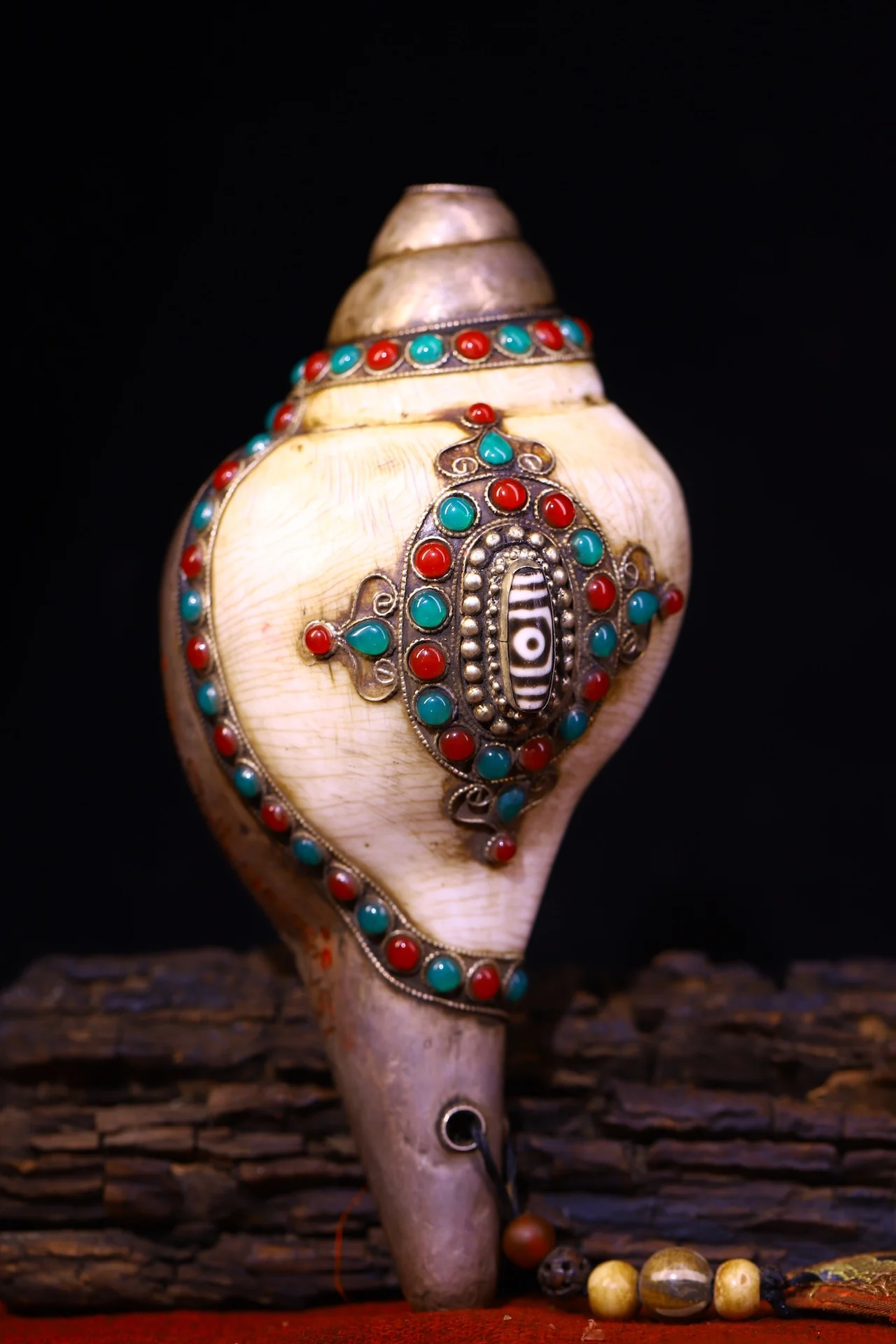 10"Tibetan Temple Collection Old Natural Conch Mosaic Gem gZi Beads Buddha Conch Pendant Amulet Dharma Town House Exorcism
10"Tibetan Temple Collection Old Natural Conch Mosaic Gem gZi Beads Buddha Conch Pendant Amulet Dharma Town House Exorcism