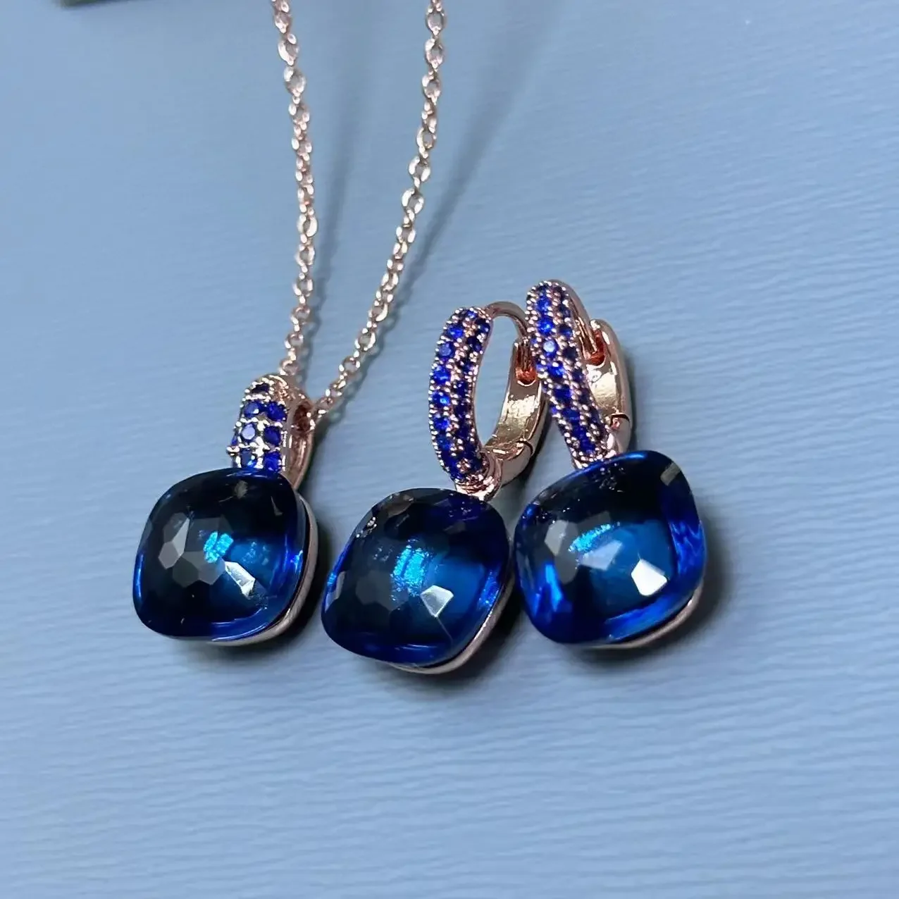 2Pcs/Set 12.6mm Earrings Necklace Set Inlay Dark Blue Zircon Candy Crystal Jewelry Set Nudo Drops Earrings Fashion Jewelry
2Pcs/Set 12.6mm Earrings Necklace Set Inlay Dark Blue Zircon Candy Crystal Jewelry Set Nudo Drops Earrings Fashion Jewelry