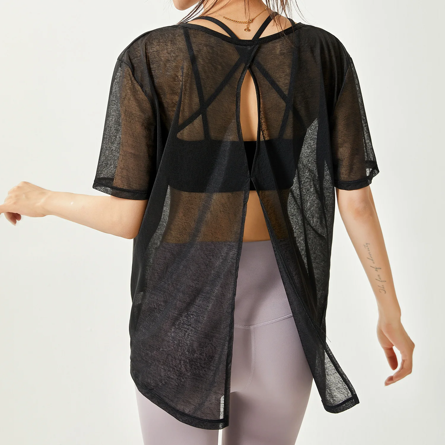 Summer Thin Split Yoga Blouse Running Short Sleeve Loose Quick Drying T-shirt Back Sports Top Fitness Clothes Women Black
Summer Thin Split Yoga Blouse Running Short Sleeve Loose Quick Drying T-shirt Back Sports Top Fitness Clothes Women Black