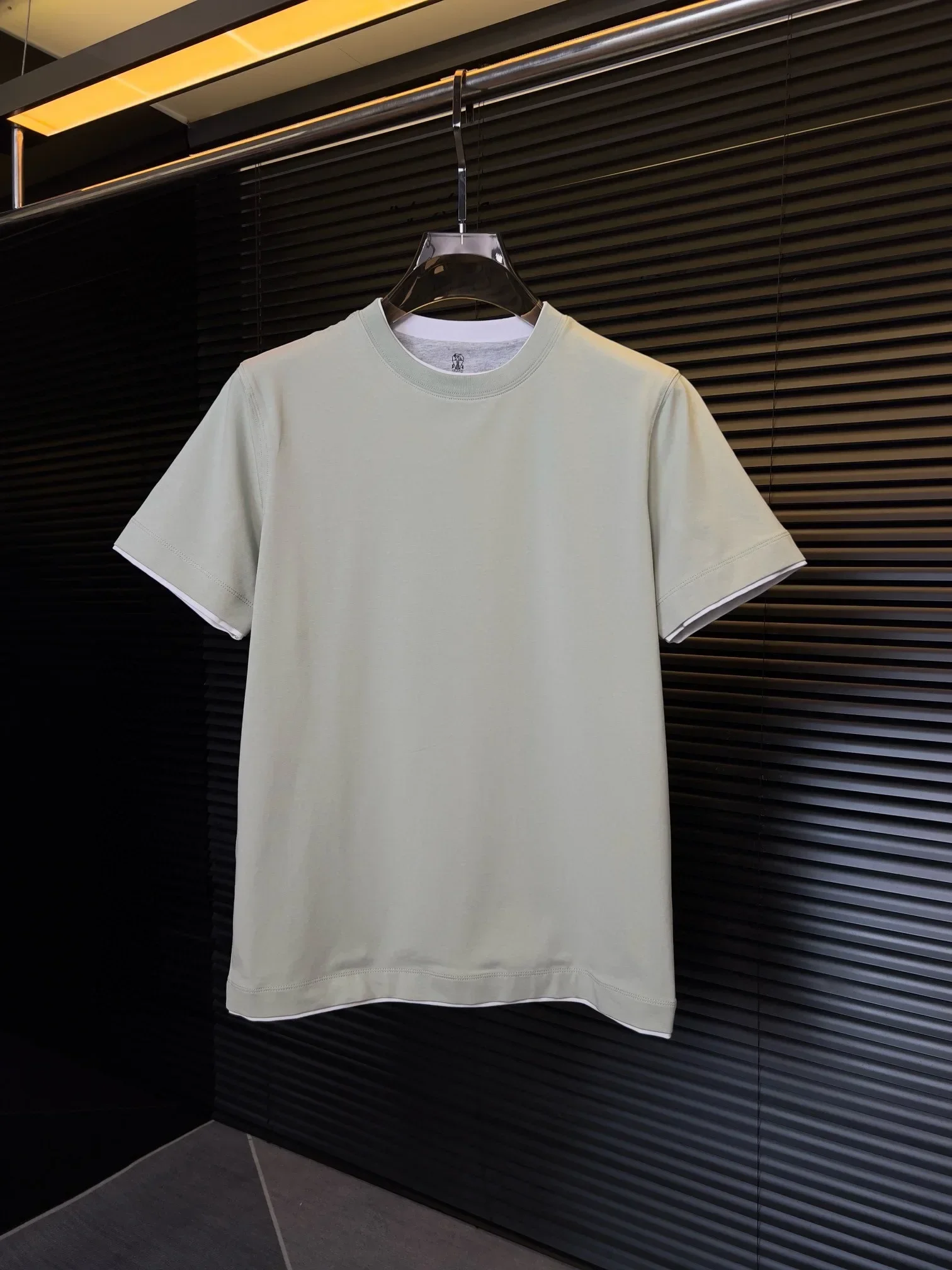 BILLIONAIRE SIJITONGDA Shirt silk men 2024 summer new short sleeve breathable thin embroidery quality big size M-2XL
BILLIONAIRE SIJITONGDA Shirt silk men 2024 summer new short sleeve breathable thin embroidery quality big size M-2XL