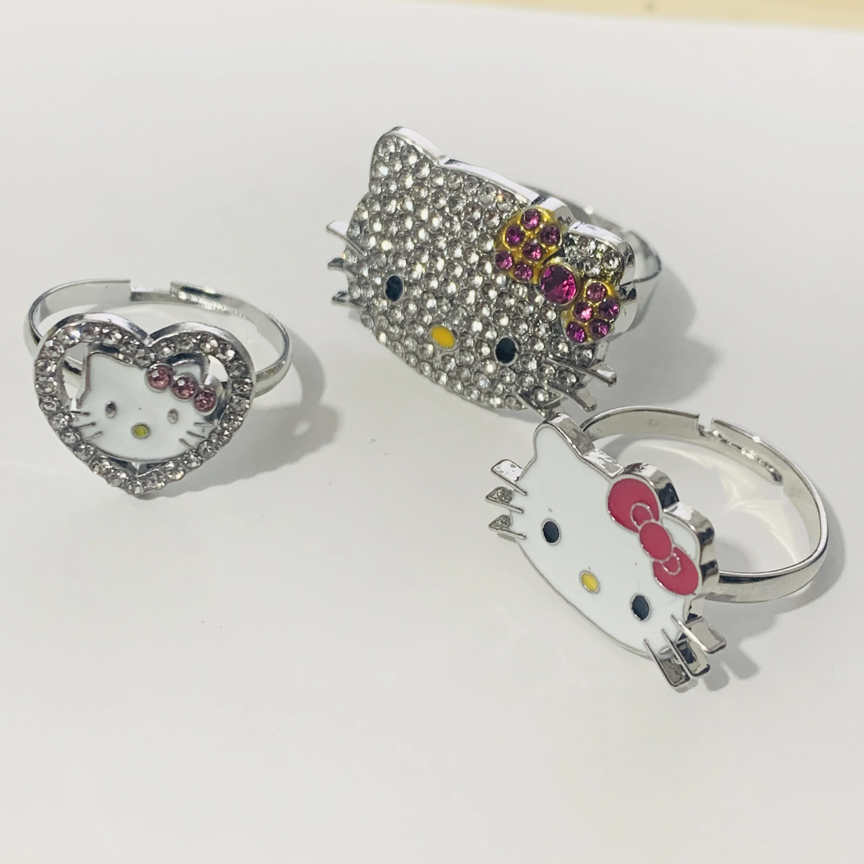 

Милые кольца Hello Kitty аниме Sanrio парные модные регулируемые кольца с бриллиантами для мужчин и женщин ювелирные изделия детские подарки