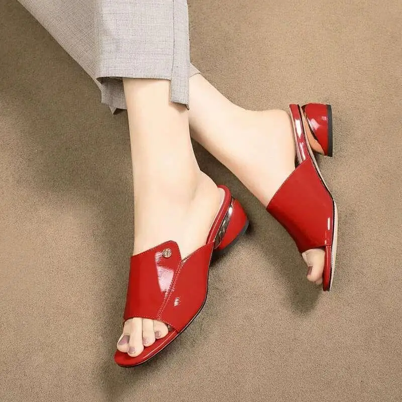 Maogu Bright Leather Sequined Low Heels Slippers Sexy Peep Toe Designer Open Toe Sandals Women's Flip Flops Women Mules Shoes
Maogu Bright Leather Sequined Low Heels Slippers Sexy Peep Toe Designer Open Toe Sandals Women's Flip Flops Women Mules Shoes