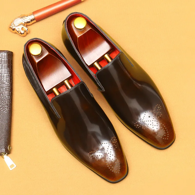 British Trend Designer Mens Business Loafers Luxury Genuine Leather Autumn Black Patent Leather Brogues Wedding Dress Shoes Man
British Trend Designer Mens Business Loafers Luxury Genuine Leather Autumn Black Patent Leather Brogues Wedding Dress Shoes Man