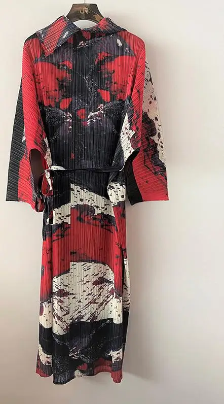 Женское плиссированное платье средней длины, с длинным рукавом
Женское плиссированное платье средней длины, с длинным рукавом