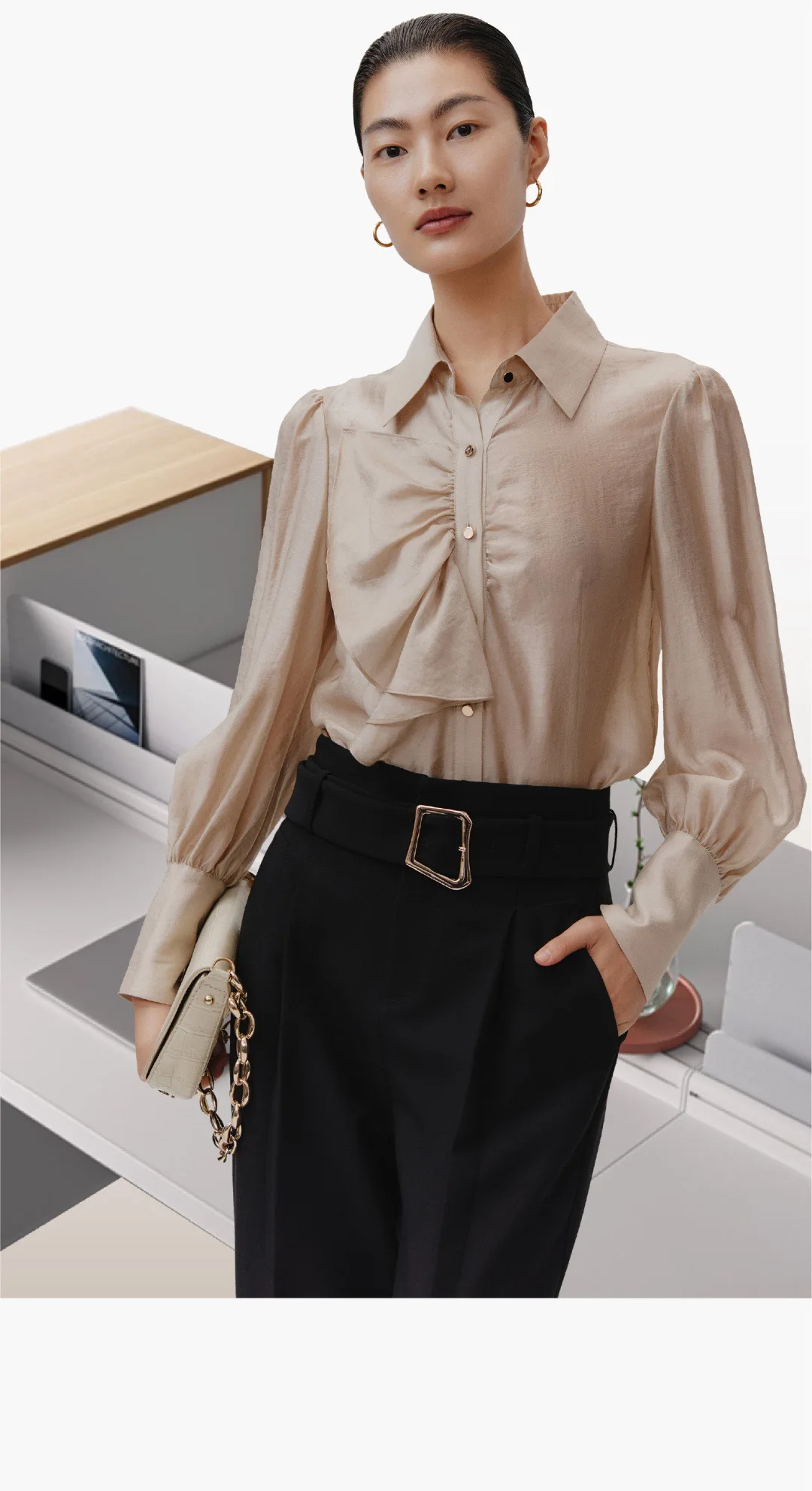 Two Color Shirt with Versatile Ruffles, Personalized Breathable Fashionable and PopularHigh Quality Professional Shirt New 2024
Two Color Shirt with Versatile Ruffles, Personalized Breathable Fashionable and PopularHigh Quality Professional Shirt New 2024