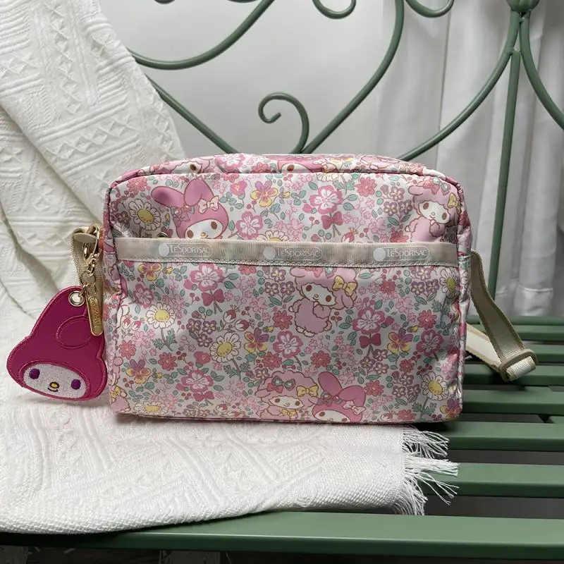 Kawaii Mymelody Snoopy печатная брендовая сумка на плечо, сумка для хранения, Милая женская сумка через плечо, легкая сумка для хранения
Kawaii Mymelody Snoopy печатная брендовая сумка на плечо, сумка для хранения, Милая женская сумка через плечо, легкая сумка для хранения