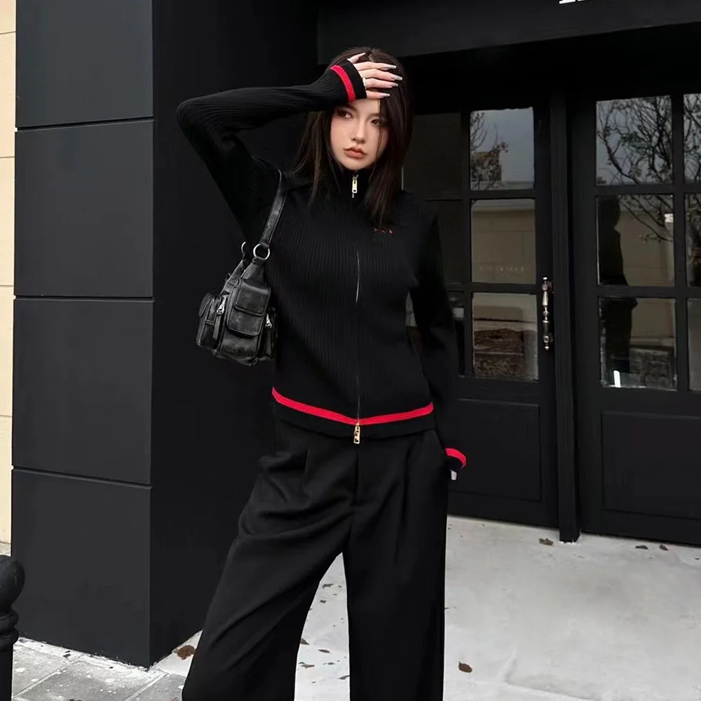 2023 Autumn Winter Knitting Cardigan Simple Vintage Letter Embroidery Women's Casual High Collar Slim Fit Zipper Knit Top Coat
2023 Autumn Winter Knitting Cardigan Simple Vintage Letter Embroidery Women's Casual High Collar Slim Fit Zipper Knit Top Coat