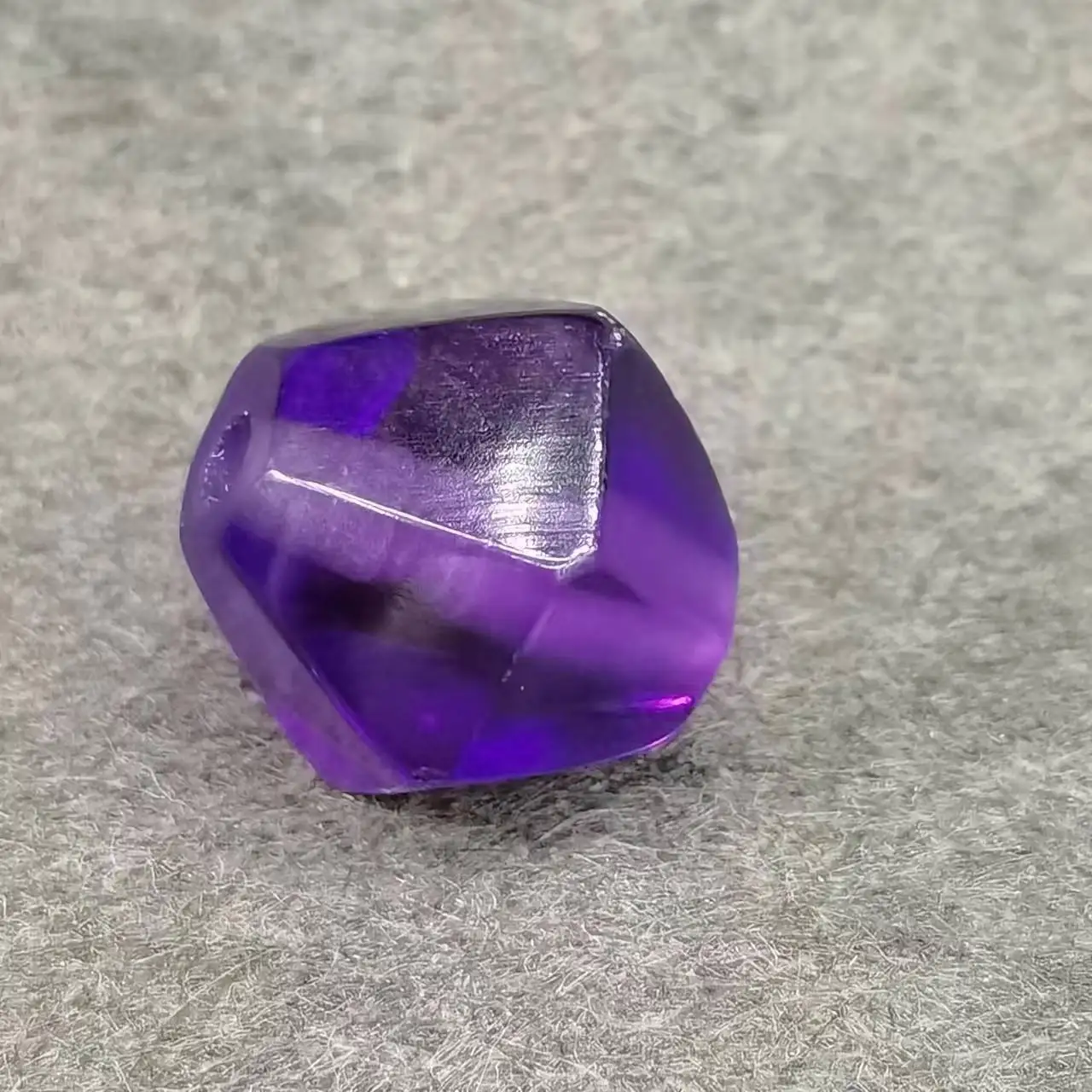 1pcs/lot Natural Amethyst Geometric Beads Loose Beads Millennium Old Crystal precious accessories gem jewelry amulet folk-custom
1pcs/lot Natural Amethyst Geometric Beads Loose Beads Millennium Old Crystal precious accessories gem jewelry amulet folk-custom