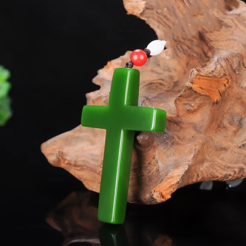 

Natural Green Jade Hand Carved Cross Pendant Fashion Boutique Jewelry Men's and Women's Jesus Cross Necklace Gift Accessories