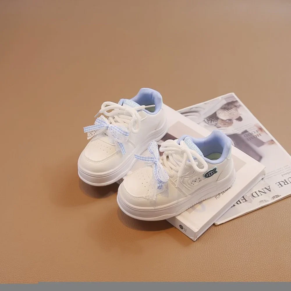 أحذية رياضية للفتيات المراهقات على الطراز الكوري، موضة عصرية من الجلد الصناعي، أحذية رياضية للأطفال مضادة للانزلاق وقابلة للتنفس. أحذية رياضية للفتيات المراهقات على الطراز الكوري، موضة عصرية من الجلد الصناعي، أحذية رياضية للأطفال مضادة للانزلاق وقابلة للتنفس.