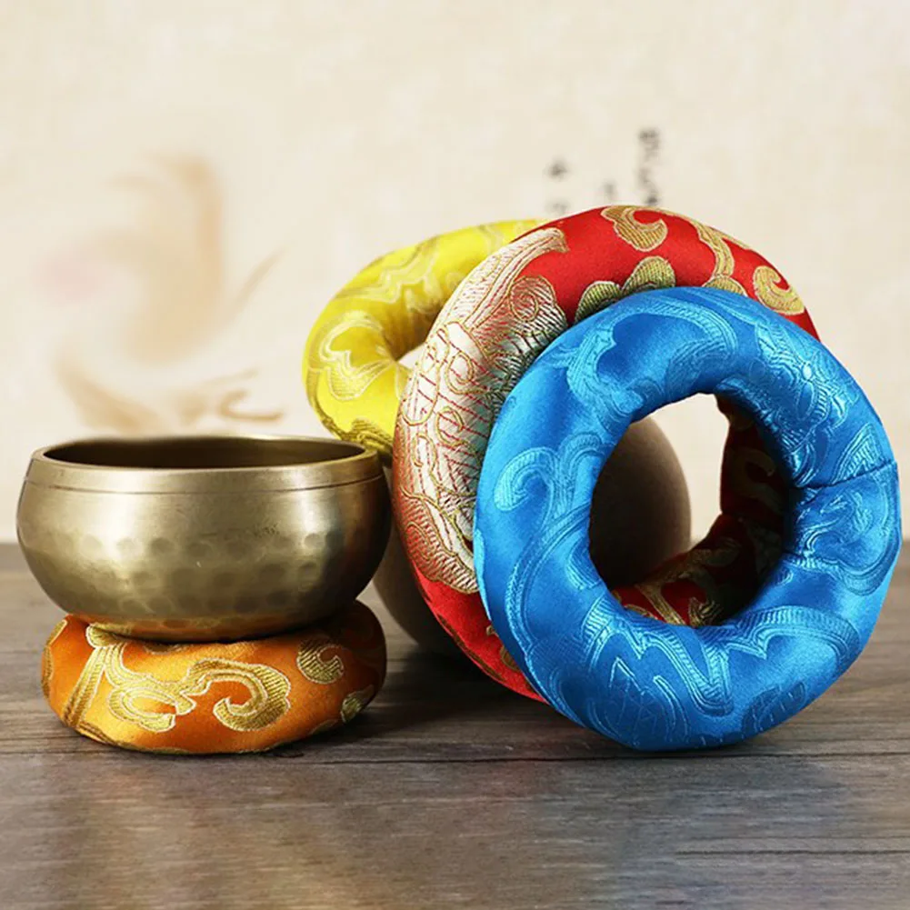 Silk Brocade Cushion Pillow For Tibetan Singing Bowl In Nepal Bowl Cushion Auspicious Cloud Pattern Bringing Good Luck Gift
Silk Brocade Cushion Pillow For Tibetan Singing Bowl In Nepal Bowl Cushion Auspicious Cloud Pattern Bringing Good Luck Gift