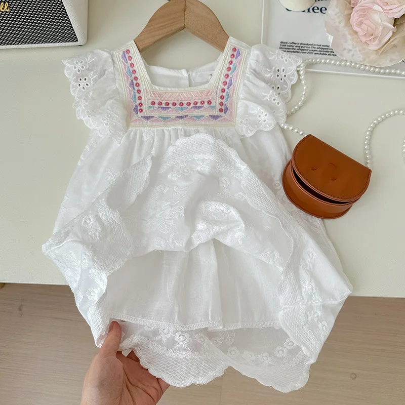 Children's Dress Spring Girl Korean Style Embroidered Lace Dress Children's Short Sleeve Ruffle Edge Countryside Princess Dress
Children's Dress Spring Girl Korean Style Embroidered Lace Dress Children's Short Sleeve Ruffle Edge Countryside Princess Dress