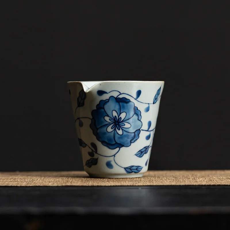 

Blue and White Interlock Branch Lotus Pitcher Ceramic Tea Serving Pot Fair Mug Fair Cup Kung Fu Tea Set Tea Pot Tea Infuser
