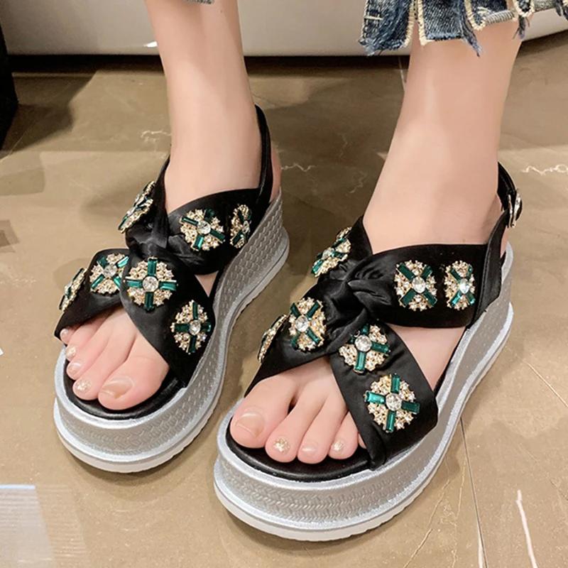 Women Summer Slippers Platform Sandals Outside Vacation Beach Non-Slip Slides Rhinestone Decoration Casual Shoes For Female
Women Summer Slippers Platform Sandals Outside Vacation Beach Non-Slip Slides Rhinestone Decoration Casual Shoes For Female
