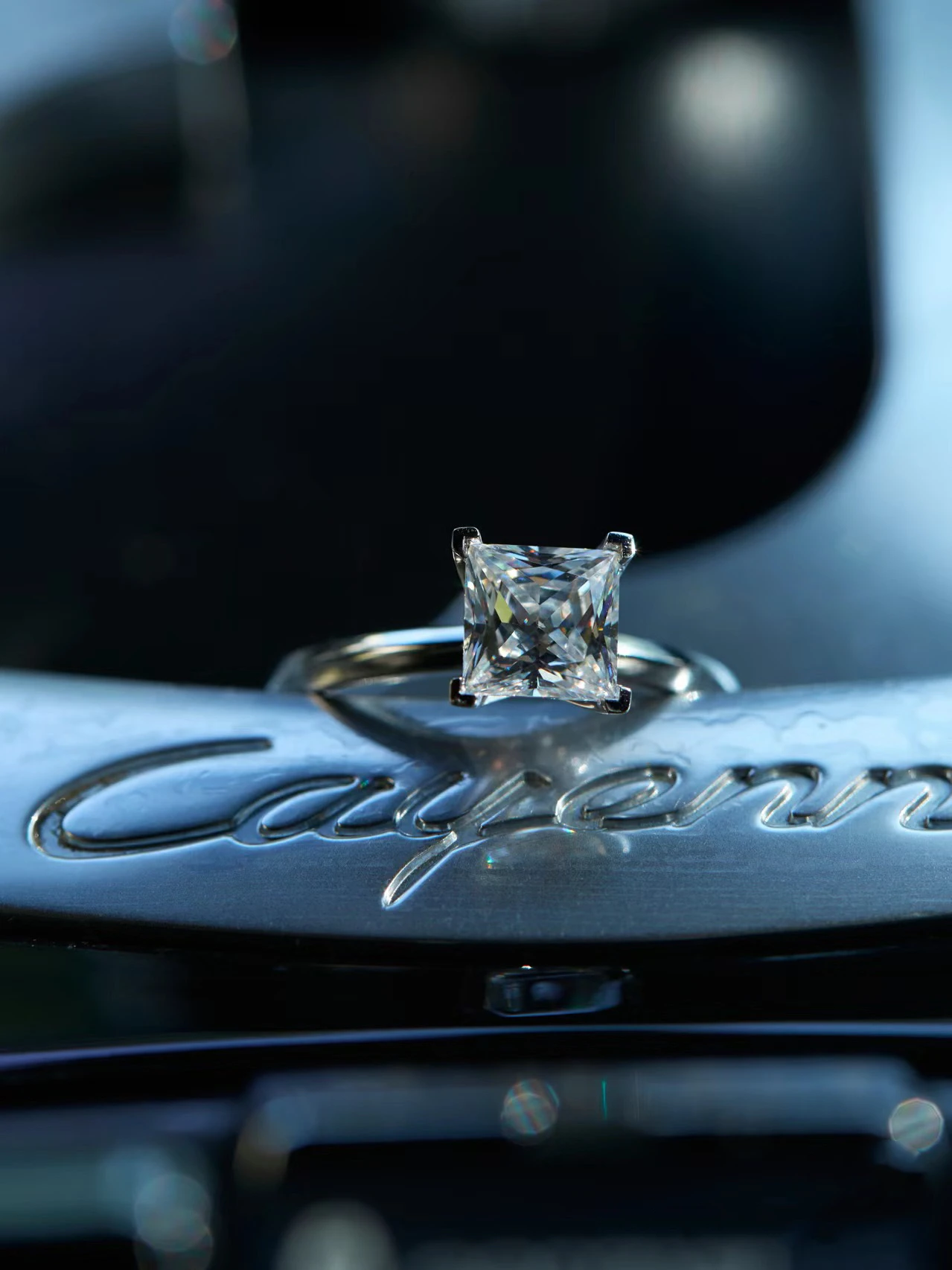 Square Moissanite diamond ring special-shaped diamond ring closed 925 silver plated white gold does not fade senior engagement r
Square Moissanite diamond ring special-shaped diamond ring closed 925 silver plated white gold does not fade senior engagement r