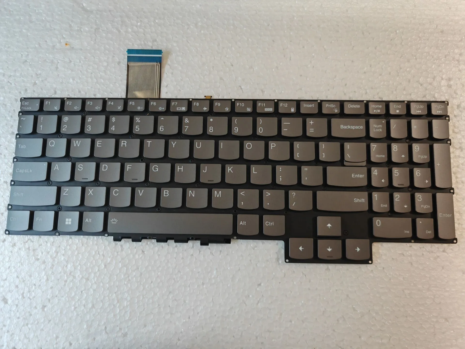 Новинка для Lenovo R7000P Y7000P ARH7 IAH7H 2022 Legion 5 15IAH7H английская клавиатура с подсветкой
Новинка для Lenovo R7000P Y7000P ARH7 IAH7H 2022 Legion 5 15IAH7H английская клавиатура с подсветкой