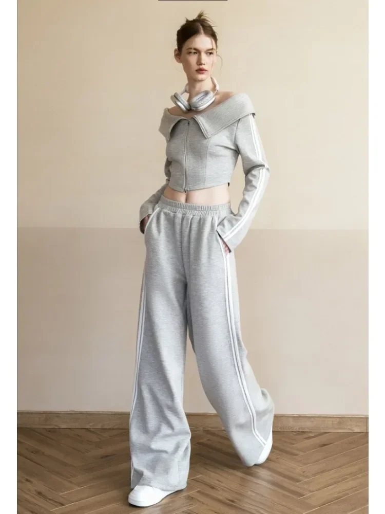 HOUZHOU Y2k Sweatsuits for Women Korean Streetwear Off Shoulder Zip Up Sweatshirt Training Set Autumn Winter Outfits 2 Piece Set
HOUZHOU Y2k Sweatsuits for Women Korean Streetwear Off Shoulder Zip Up Sweatshirt Training Set Autumn Winter Outfits 2 Piece Set