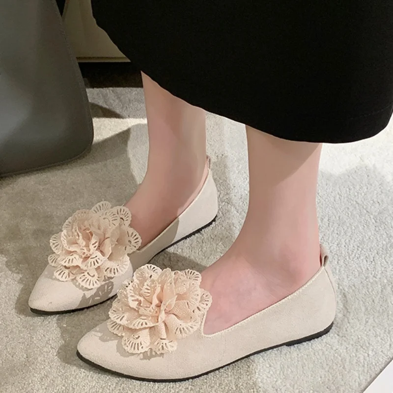 Women's Pointed Toe Flower Flat Shoes Summer Shallow Slip on Casual Shoes for Women Plus Size Light Office Ladies Walking Shoes
Women's Pointed Toe Flower Flat Shoes Summer Shallow Slip on Casual Shoes for Women Plus Size Light Office Ladies Walking Shoes