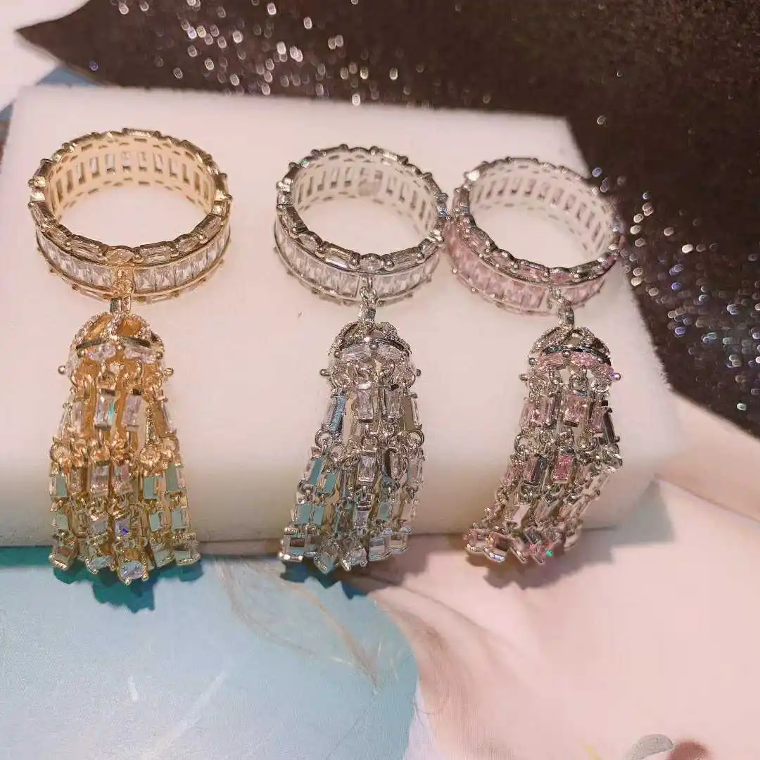 Fashion Luxury Long Tassel Drop Full Mirco Paved Cubic Zirconia Statement Rings for Women Bridal Wedding Accessories bijou R-303
Fashion Luxury Long Tassel Drop Full Mirco Paved Cubic Zirconia Statement Rings for Women Bridal Wedding Accessories bijou R-303