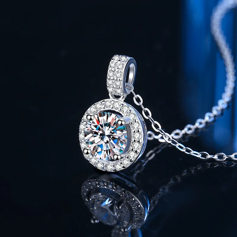 S925 sterling silver one carat moissanite round necklace women's fashion zircon pendant jewelry necklace wholesale
S925 sterling silver one carat moissanite round necklace women's fashion zircon pendant jewelry necklace wholesale
