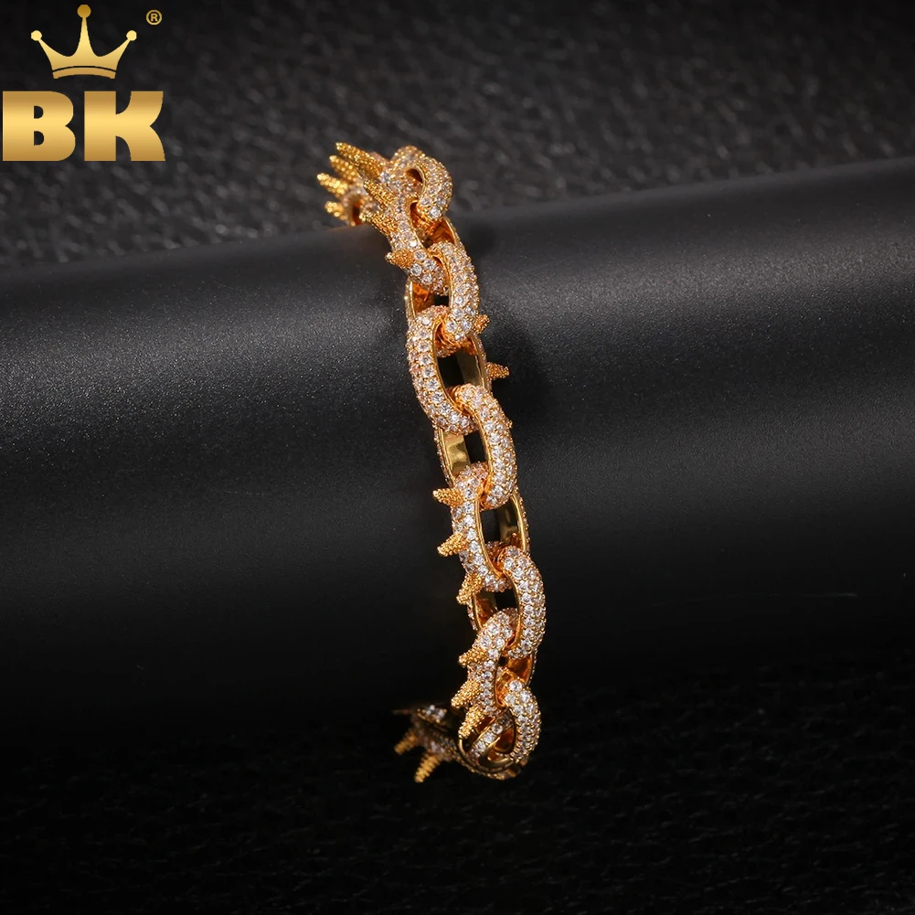 TBTK New 2020 Iced Out 13mm Spikes Rivet Cone Stud Bracelet Men Gold Hiphop Jewelry Punk Western Style Trendy
TBTK New 2020 Iced Out 13mm Spikes Rivet Cone Stud Bracelet Men Gold Hiphop Jewelry Punk Western Style Trendy