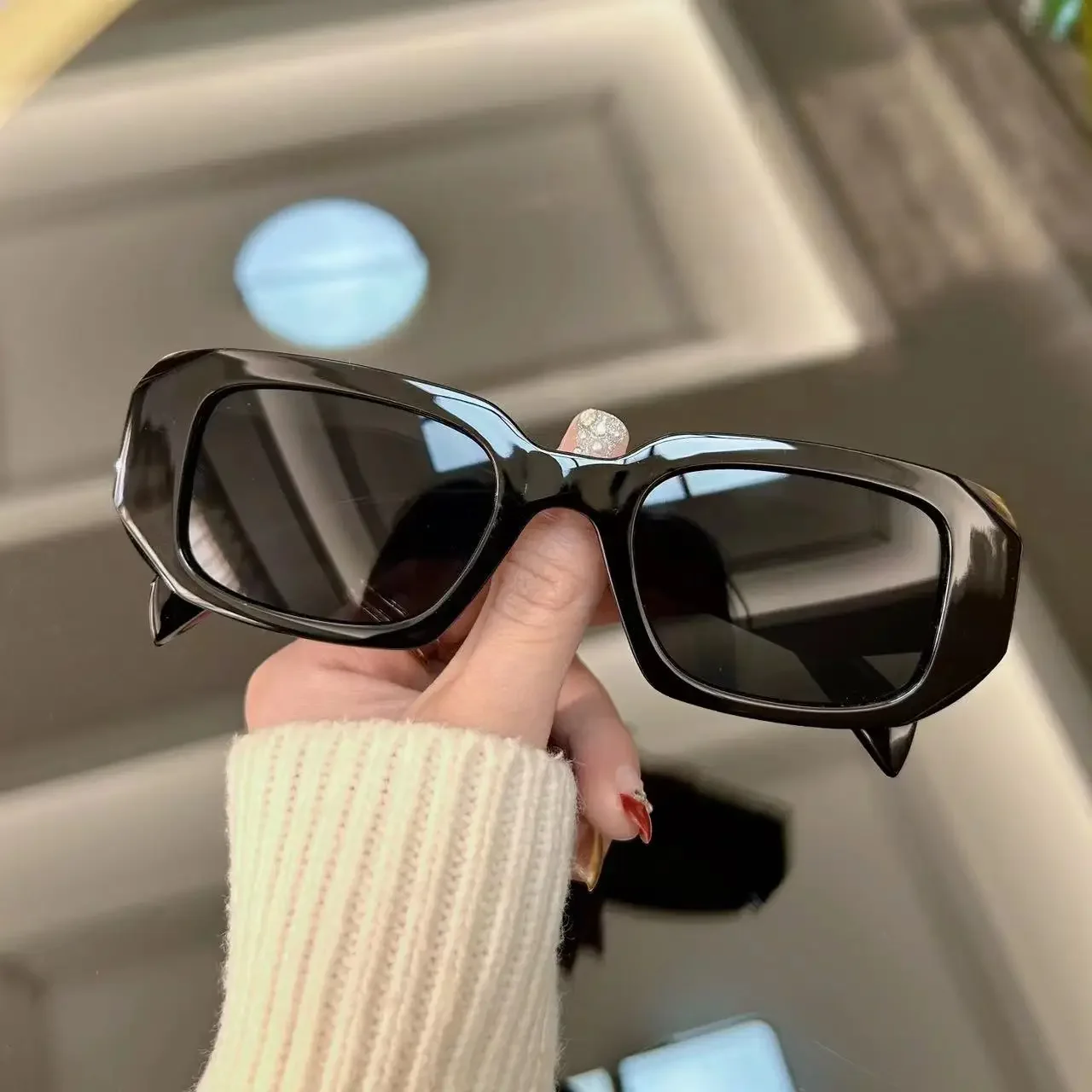 

Luxury Vintage Square Sunglasses Women Fashion Rectangle Retro Punk Sun Glasses Female Brand Designer Eyewear Mirror Shades