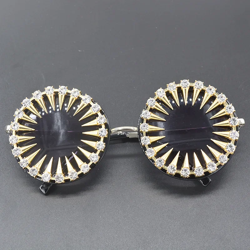 Модные солнцезащитные очки в круглой оправе с бриллиантами, женские очки, женские очки с заклепками в стиле ретро, женские солнцезащитные очки, солнцезащитные очки
Модные солнцезащитные очки в круглой оправе с бриллиантами, женские очки, женские очки с заклепками в стиле ретро, женские солнцезащитные очки, солнцезащитные очки