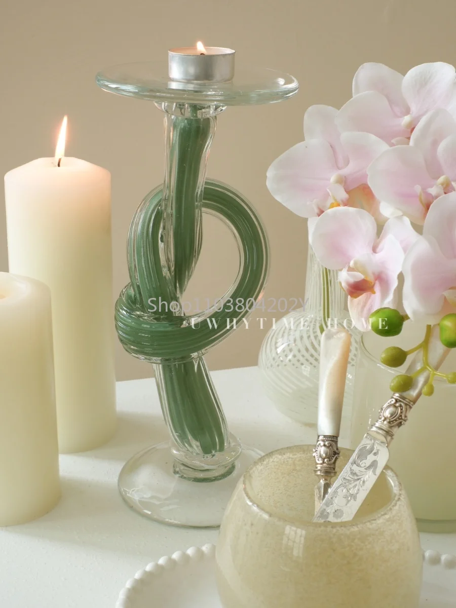 Средневековый подсвечник, допамин, розовая, зеленая обмотка, французская Скандинавская атмосфера искусства, нишевое украшение в стиле Ins, подсвечник 
Средневековый подсвечник, допамин, розовая, зеленая обмотка, французская Скандинавская атмосфера искусства, нишевое украшение в стиле Ins, подсвечник