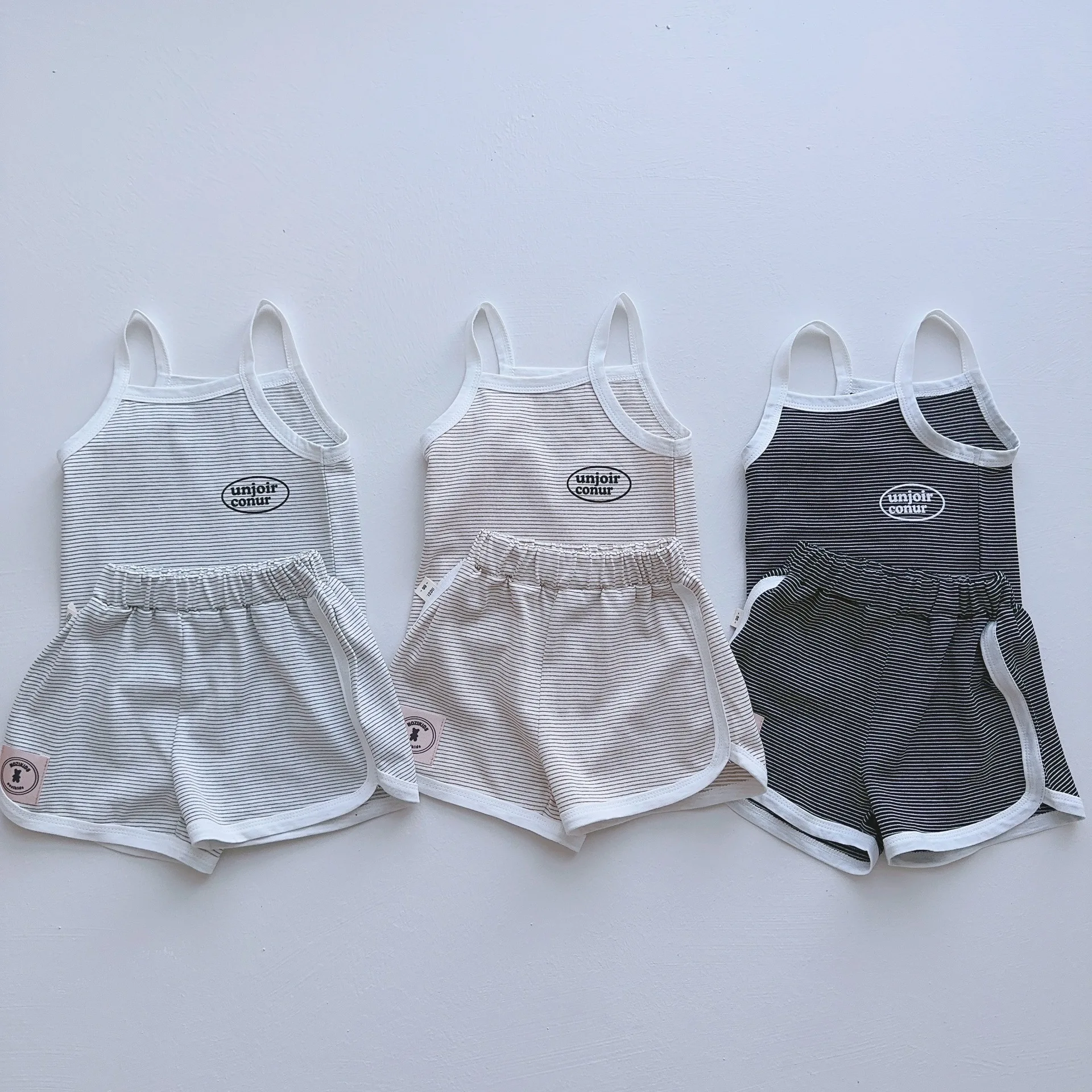 2023 Summer New Baby Sleeveless Striped Vest + Shorts 2pcs Suit Cotton Children Sling Clothes Set Casual Infant Girl Outfits
2023 Summer New Baby Sleeveless Striped Vest + Shorts 2pcs Suit Cotton Children Sling Clothes Set Casual Infant Girl Outfits