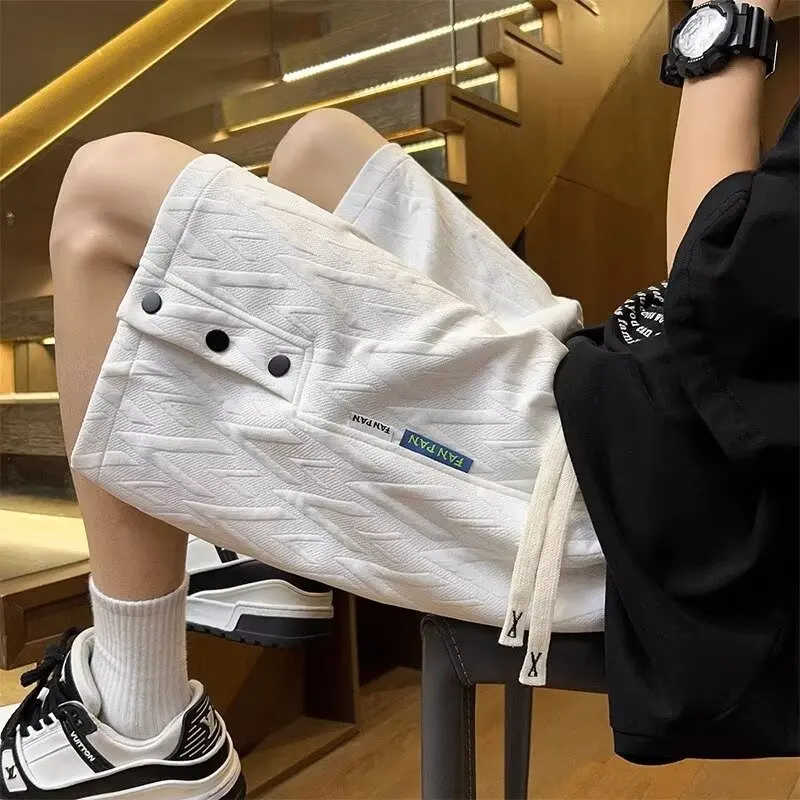 2024 Summer New Men American Style Thin Style Niche Loose Large Size Motion Casual Printing Texture Side Opening Buckle Shorts
2024 Summer New Men American Style Thin Style Niche Loose Large Size Motion Casual Printing Texture Side Opening Buckle Shorts