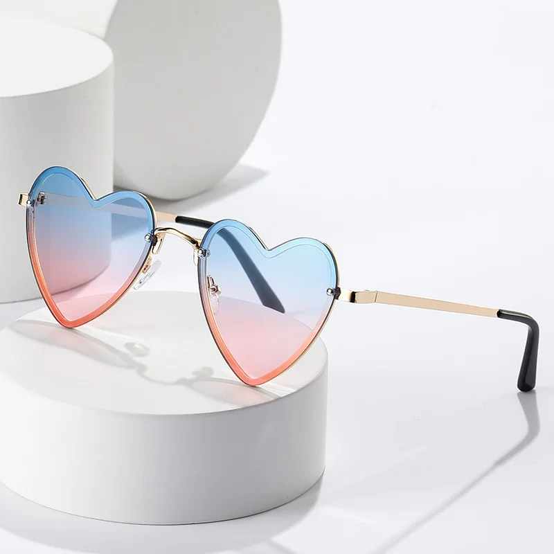 Heart Shaped Decorative Sunglasses Female New Metal Trendy Sun Glasses Women Fashion Love Sunglass UV400 Shades
Heart Shaped Decorative Sunglasses Female New Metal Trendy Sun Glasses Women Fashion Love Sunglass UV400 Shades