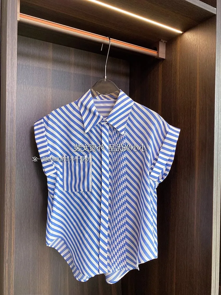 Korean Chic Fresh Design Sense Blouse Women Single-Breasted Striped Shirt 2023 Summer Temperament Lapel Collar Blusa
Korean Chic Fresh Design Sense Blouse Women Single-Breasted Striped Shirt 2023 Summer Temperament Lapel Collar Blusa