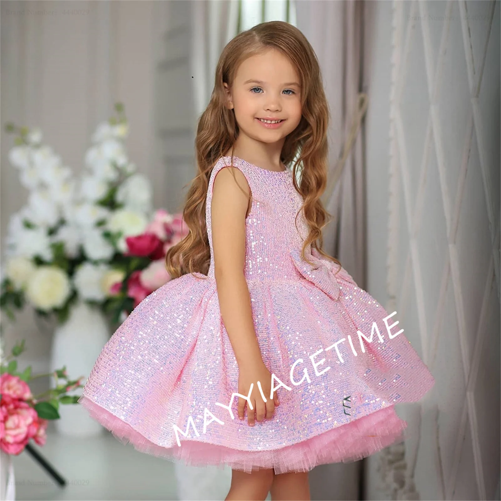 Scoop Pink Flower Girl Dresses Sequined Sleeveless Bow Tiered Wedding Party Gowns Summer 
Scoop Pink Flower Girl Dresses Sequined Sleeveless Bow Tiered Wedding Party Gowns Summer
