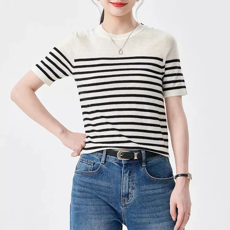 2023 New Short Sleeve Wool T-shirt Women's Round Neck Knitted Woolen Shirts Summer Thin Striped Vintage Sweater Pullover Tees
2023 New Short Sleeve Wool T-shirt Women's Round Neck Knitted Woolen Shirts Summer Thin Striped Vintage Sweater Pullover Tees