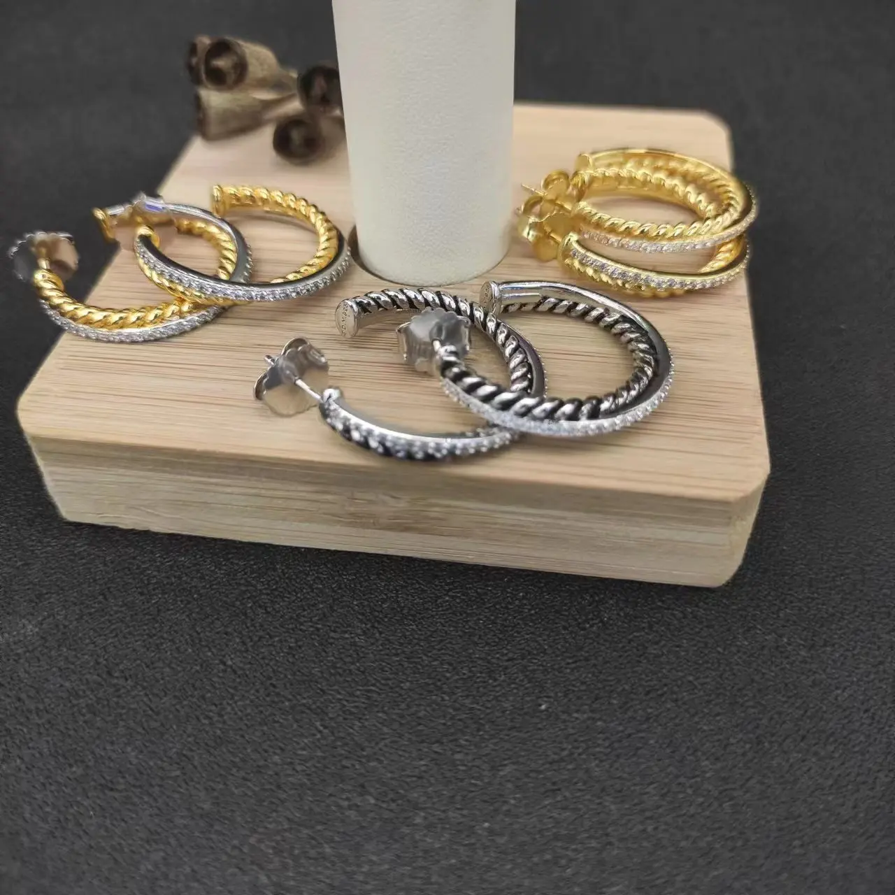 New Gold Hook Twisted Wire Buckle Earrings in Sterling Silver with 14K Yellow PlatedPlated
New Gold Hook Twisted Wire Buckle Earrings in Sterling Silver with 14K Yellow PlatedPlated