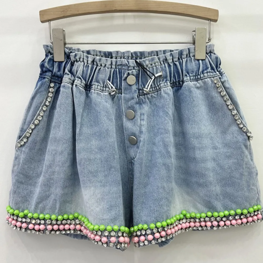 Летние Новые Цветные бриллиантовые женские джинсовые шорты с высокой талией и широкими штанинами
Летние Новые Цветные бриллиантовые женские джинсовые шорты с высокой талией и широкими штанинами