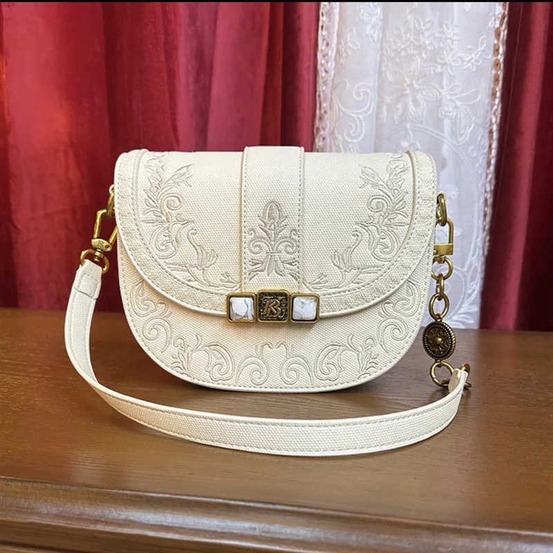 2023 Luxury Women's Brand Retro Embroidered Saddle Women's Bags Senior Designer Fashion Classic One Shoulder Crossbody Handbag
2023 Luxury Women's Brand Retro Embroidered Saddle Women's Bags Senior Designer Fashion Classic One Shoulder Crossbody Handbag