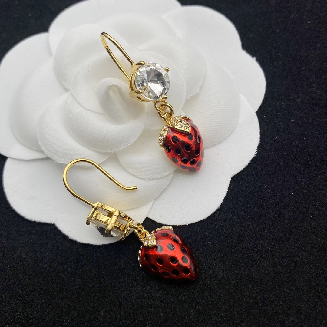 New Red Green Strawberry Fresh and Cute Fruit Simple and Versatile Earrings for Women
New Red Green Strawberry Fresh and Cute Fruit Simple and Versatile Earrings for Women