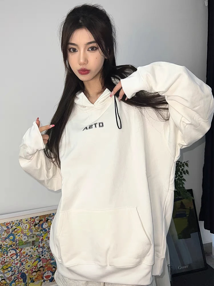 2023 ATTUDIE Terry Combed Cotton Abstract Print Japanese Vintage Hoodie
2023 ATTUDIE Terry Combed Cotton Abstract Print Japanese Vintage Hoodie