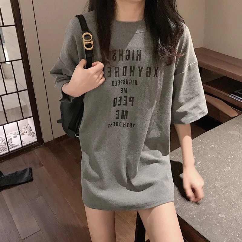 Women Spring Vintage Letter Print T Shirts Summer New Fashion Tops Mid Length O Neck Loose Casual Tees Grey White Basic T Shirt
Women Spring Vintage Letter Print T Shirts Summer New Fashion Tops Mid Length O Neck Loose Casual Tees Grey White Basic T Shirt