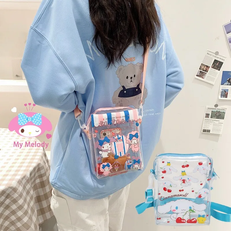 Сумка через плечо Cinnamoroll Melody Kawaii аниме мультфильм Модная Желейная сумка-мессенджер брелок Подвеска для телефона сумка для хранения детский подарок
Сумка через плечо Cinnamoroll Melody Kawaii аниме мультфильм Модная Желейная сумка-мессенджер брелок Подвеска для телефона сумка для хранения детский подарок