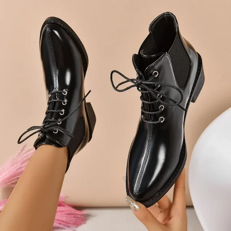 2023 High Quality Shoes for Women Lace Up Women's Boots Winter Pointed Toe Solid Short Barrel Low Heel Large Size Fashion Boots
2023 High Quality Shoes for Women Lace Up Women's Boots Winter Pointed Toe Solid Short Barrel Low Heel Large Size Fashion Boots