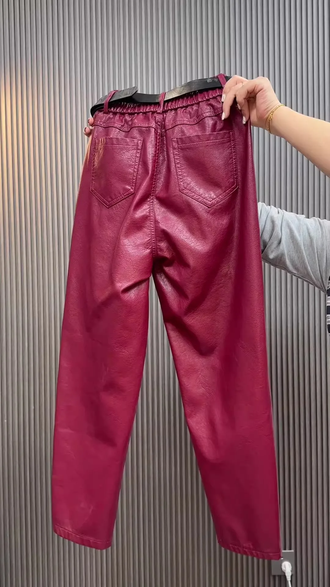 Fashion Y2k Leather Pants High Quality PU Casual Straight Leg Pant Loose Slimming Plus Size Highs Waist Haren Trousers Women 40 S56571e1030284e4abc94bd2ac9048a09r