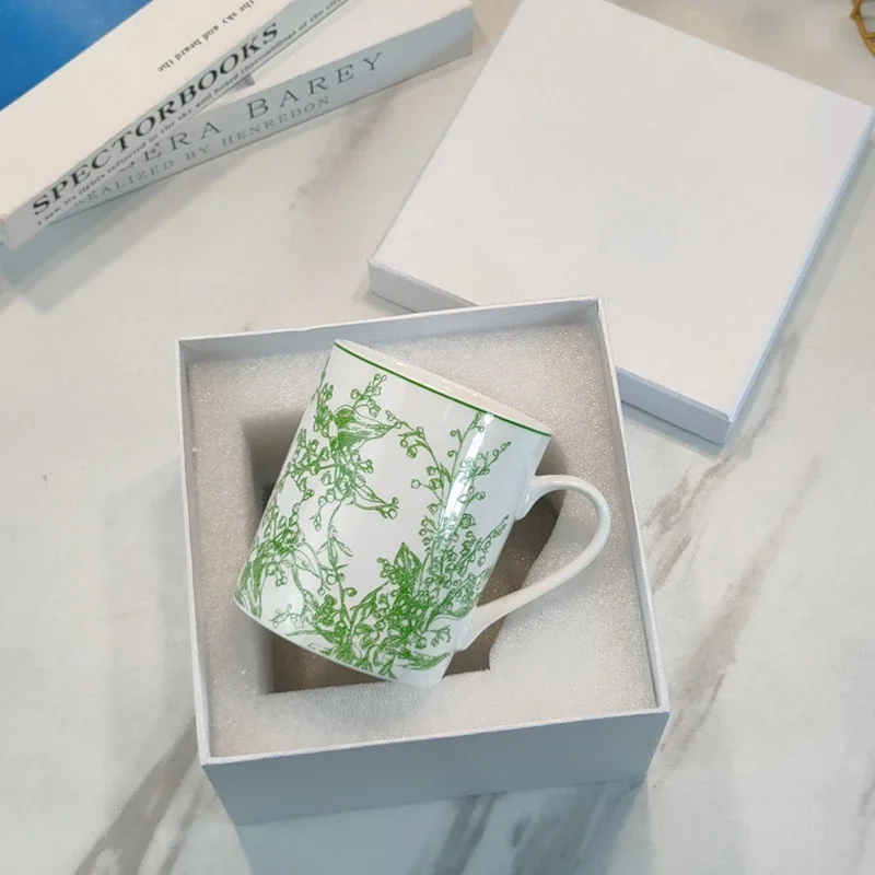 

Европейская Высококачественная кружка из костяного фарфора, офисный стакан для воды, чайная чашка, модель, украшение комнаты, праздничный Подарочный обеденный набор в коробке