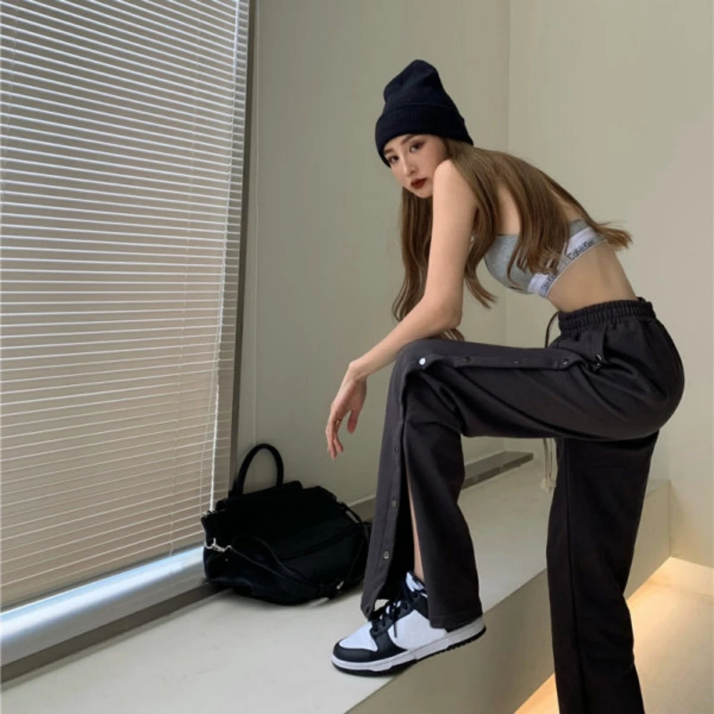2022 Autumn Cool Pants American Sweatpants Side Buttoned Design Sense Female High Street Trend Ins Free Shipping
2022 Autumn Cool Pants American Sweatpants Side Buttoned Design Sense Female High Street Trend Ins Free Shipping