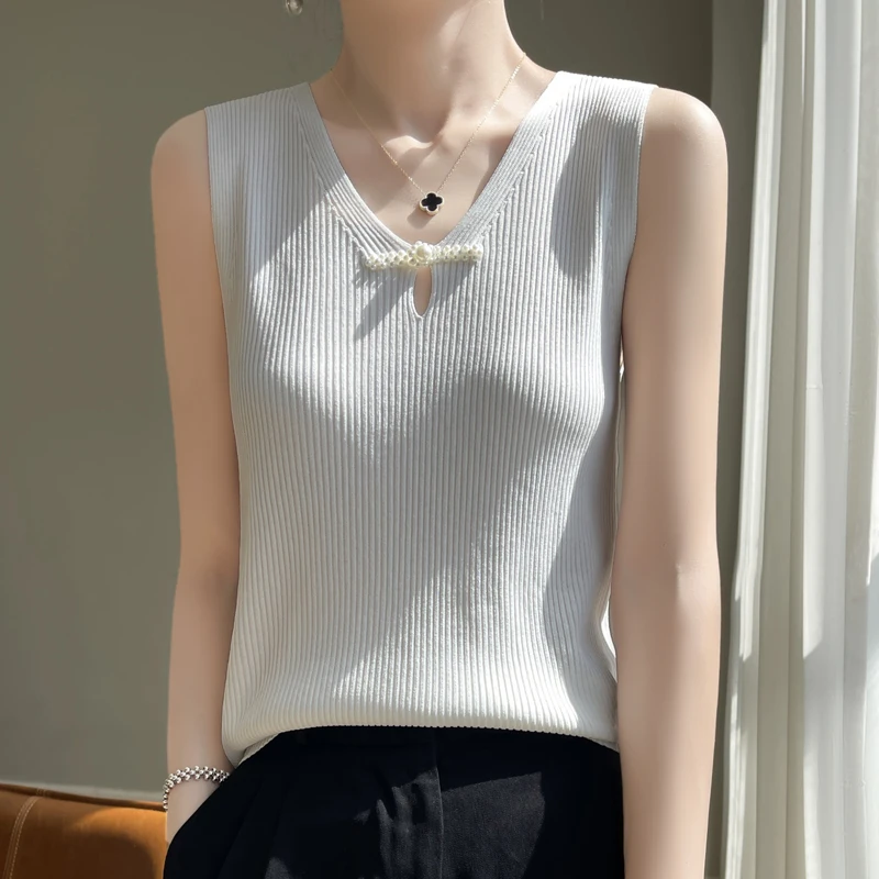 

Summer 2024 New Women's V-neck Sleeveless Vest Close Fitting cool Pullover Basic Tops Casual Undercoat Knit Soft Sexy Camisole