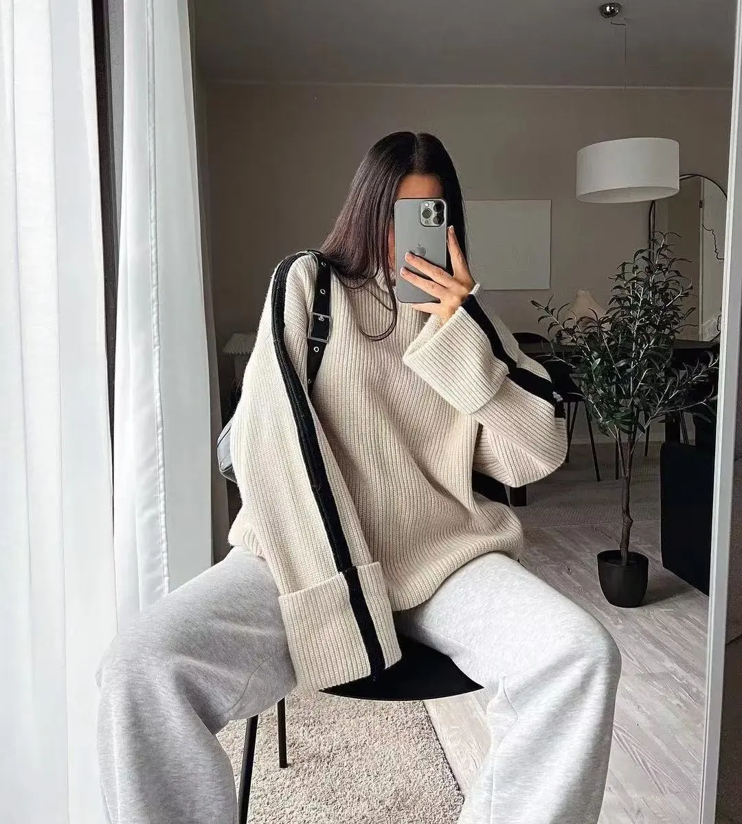 Fashion Patchwork Turtleneck Sweaters For Women Loose Long Sleeve Knitted Top Pullovers 2024 Autumn Female Elegant Chic Knitwear
Fashion Patchwork Turtleneck Sweaters For Women Loose Long Sleeve Knitted Top Pullovers 2024 Autumn Female Elegant Chic Knitwear